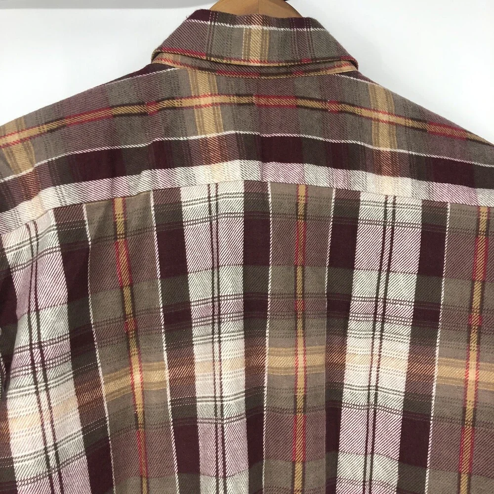 Lumber Jack Red and Green Plaid Western Button Up Collared Long Sleeve Shirt L